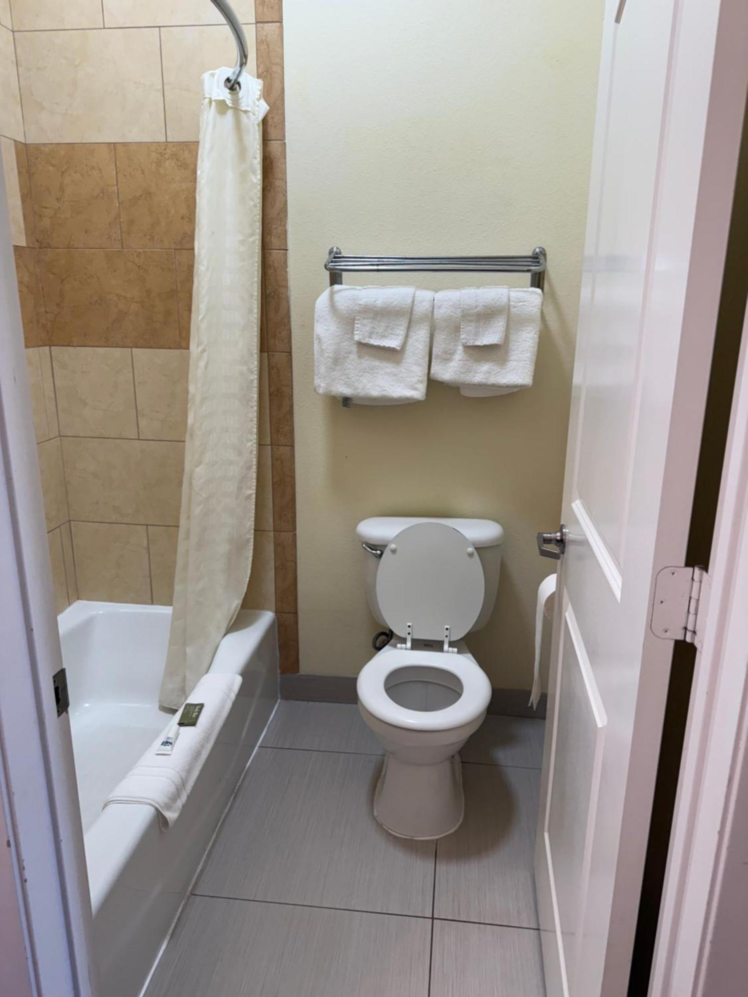 Executive Inn And Suites Pittsburg Ngoại thất bức ảnh